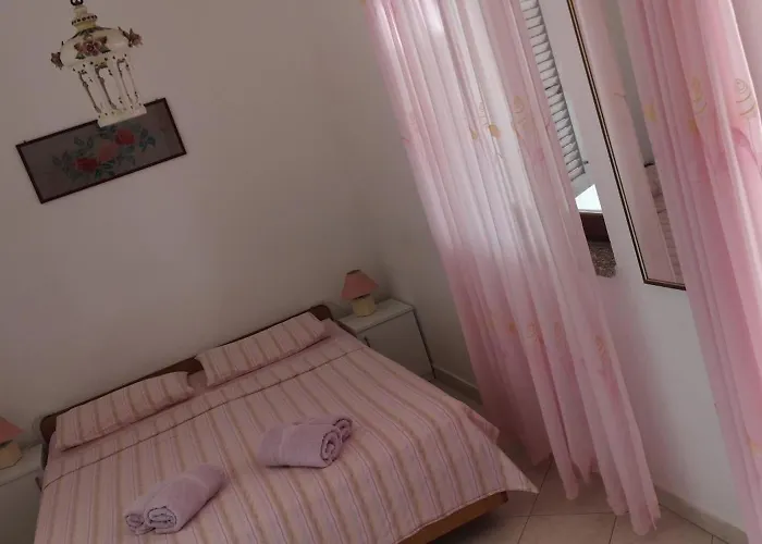 Rosa Sea View Apartman